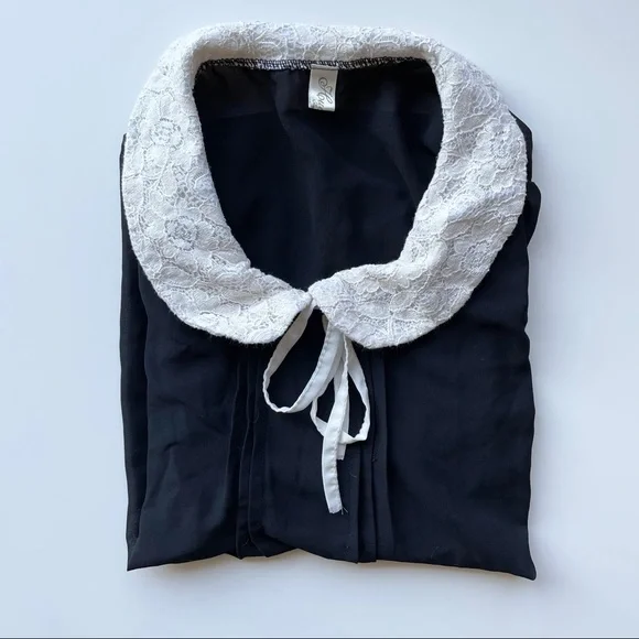 🛍3/$20 Statement Collar Waffle Blouse - Picture 2 of 8